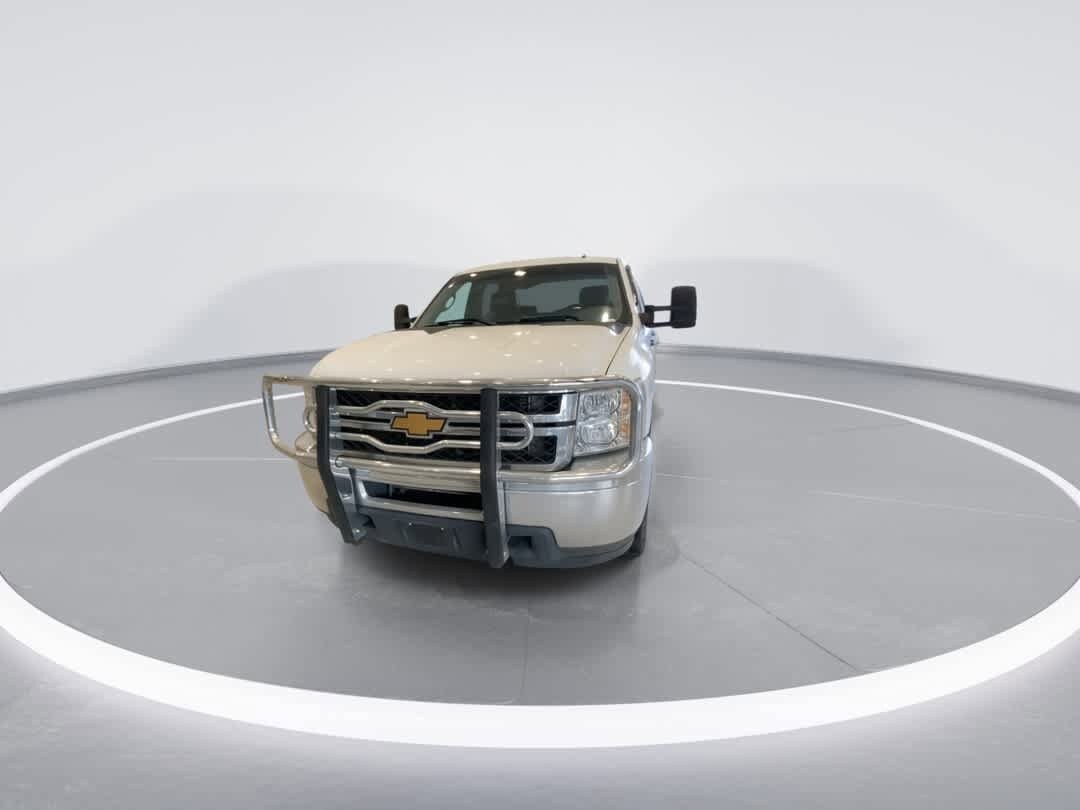 2013 Chevrolet Silverado 2500HD LT photo 3