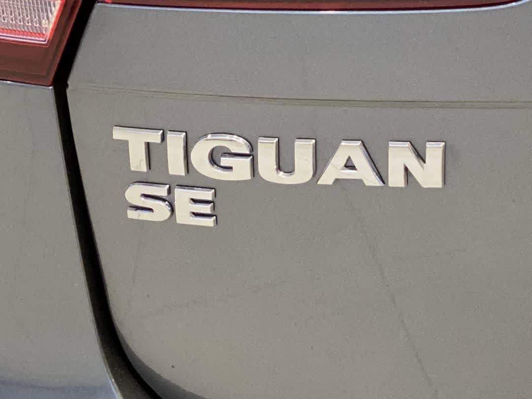 2021 Volkswagen Tiguan SE - Photo 11