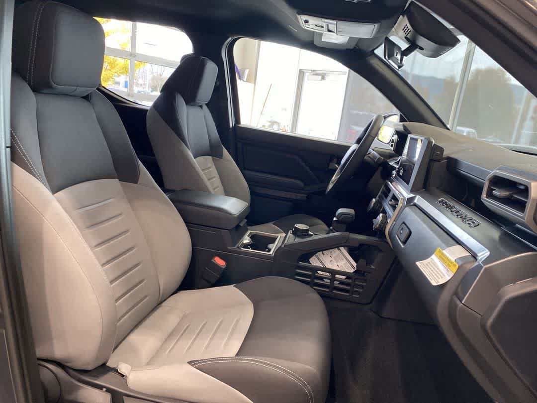 Thumbnail: 2025 Toyota Tacoma - 25