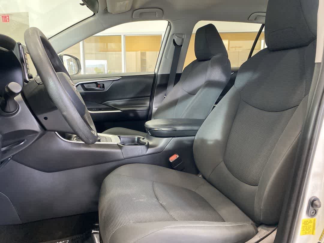 Thumbnail: 2021 Toyota RAV4 - 11