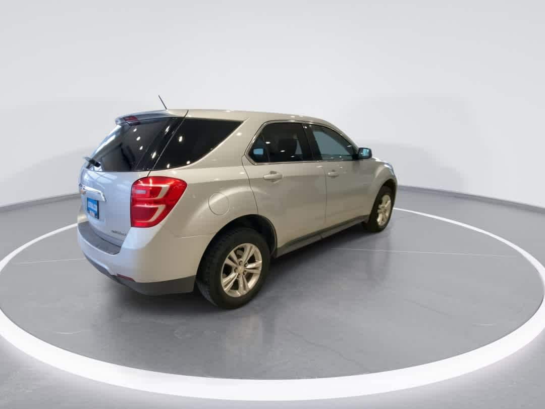 Thumbnail: 2016 Chevrolet Equinox - 8