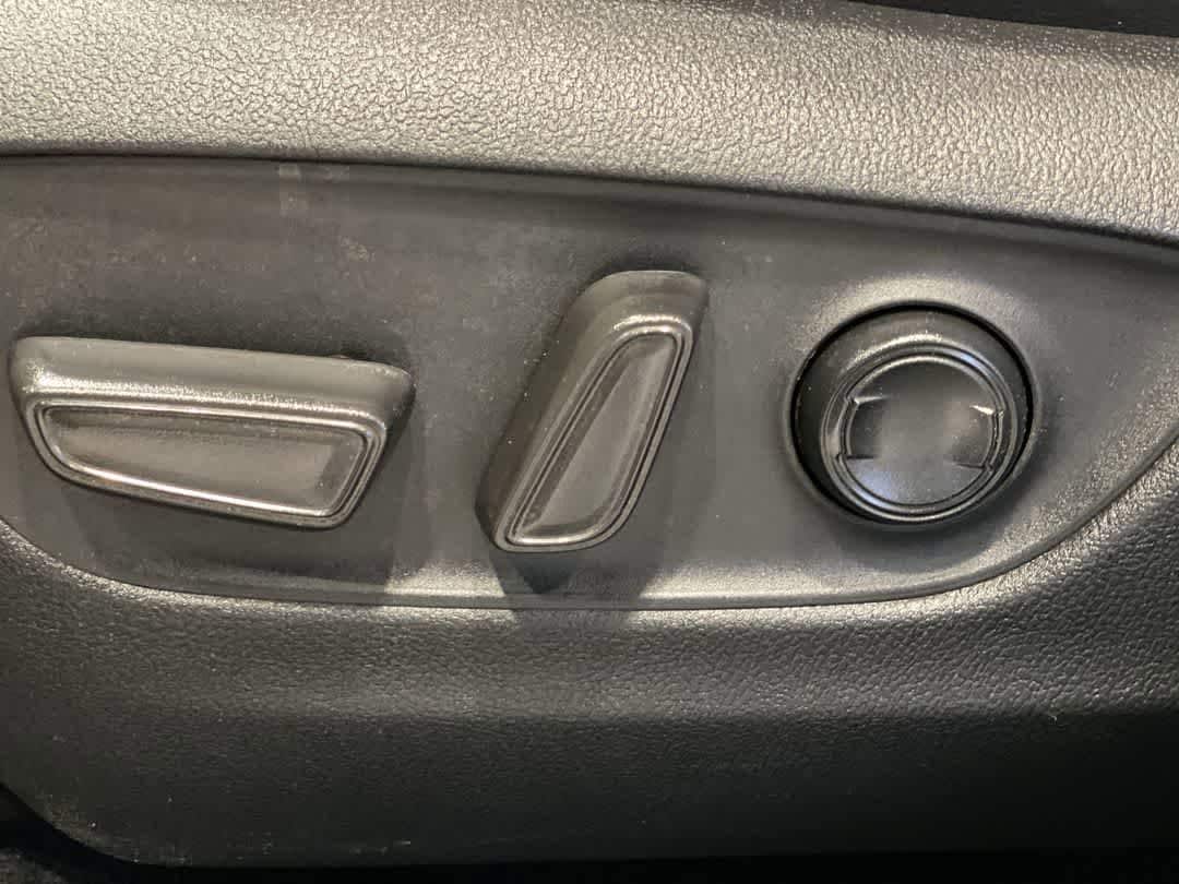 Thumbnail: 2024 Toyota RAV4 - 15