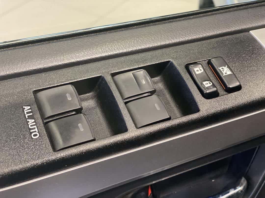 Thumbnail: 2021 Toyota 4Runner - 15