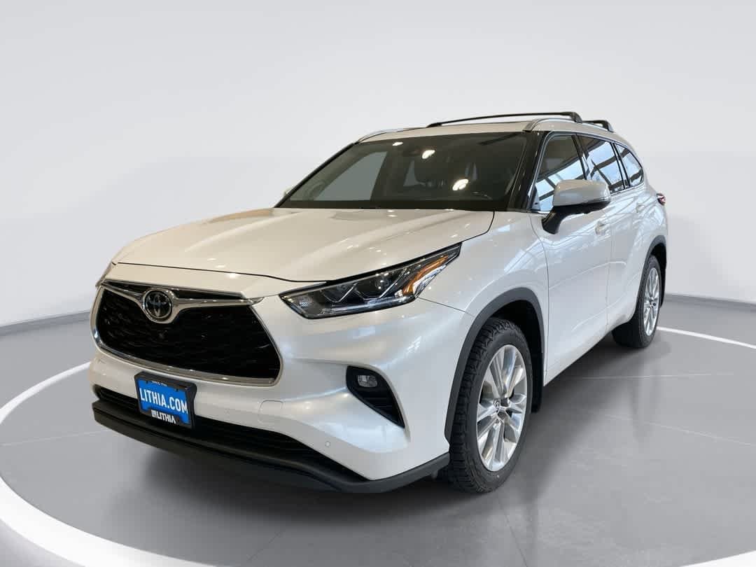 Thumbnail: 2023 Toyota Highlander - 1