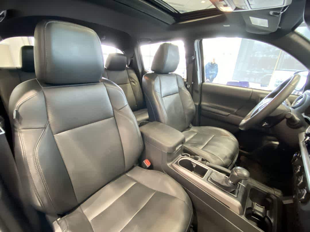 Thumbnail: 2023 Toyota Tacoma - 27