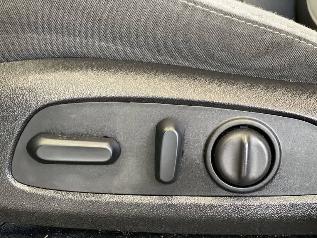 Thumbnail: 2020 Chevrolet Equinox - 15