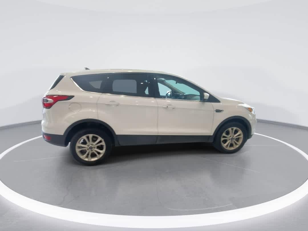 Thumbnail: 2019 Ford Escape - 9