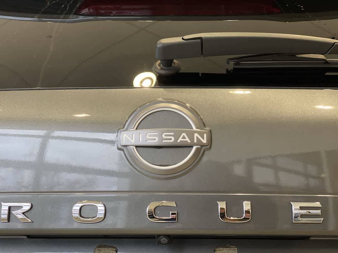 Thumbnail: 2022 Nissan Rogue - 11