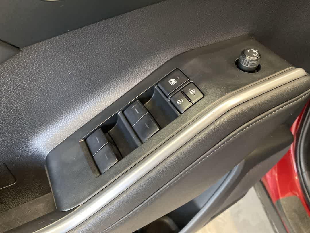 Thumbnail: 2022 Toyota Highlander - 13