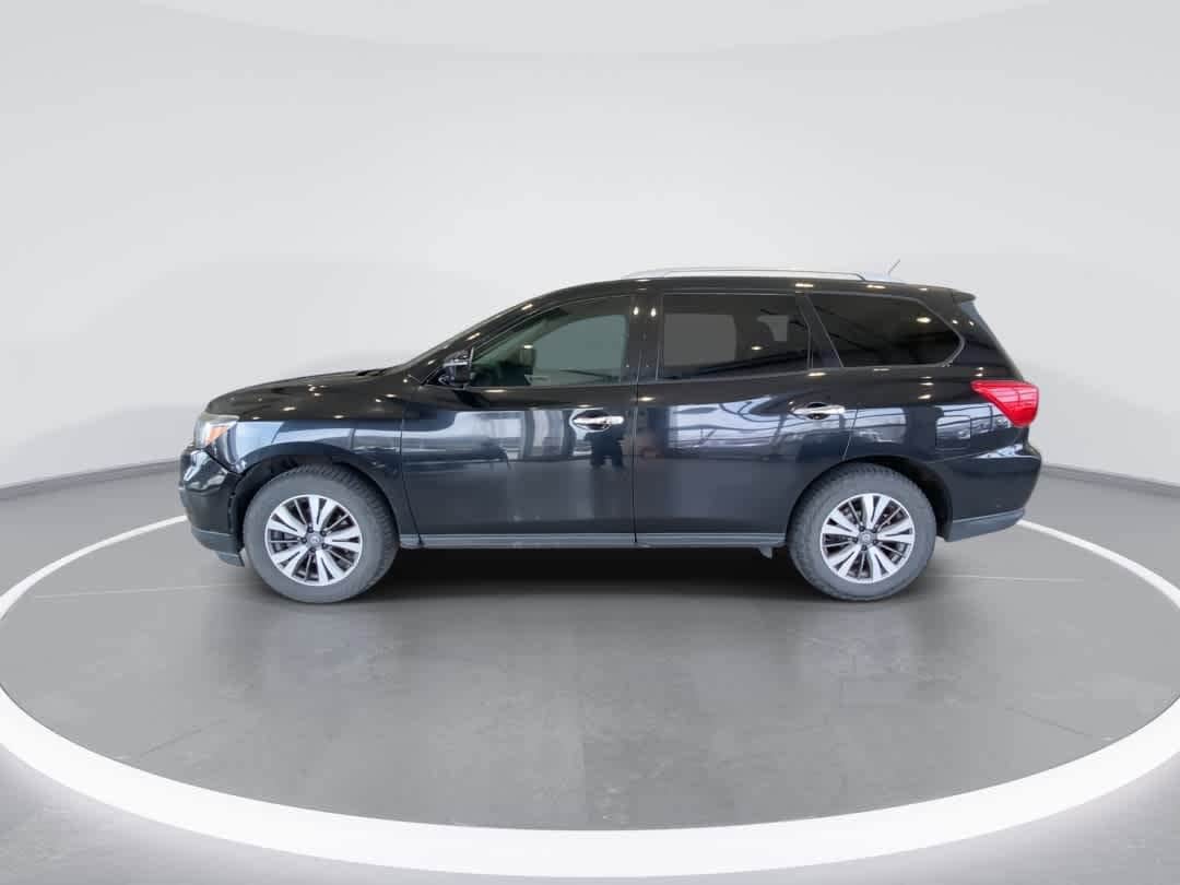 Thumbnail: 2017 Nissan Pathfinder - 5