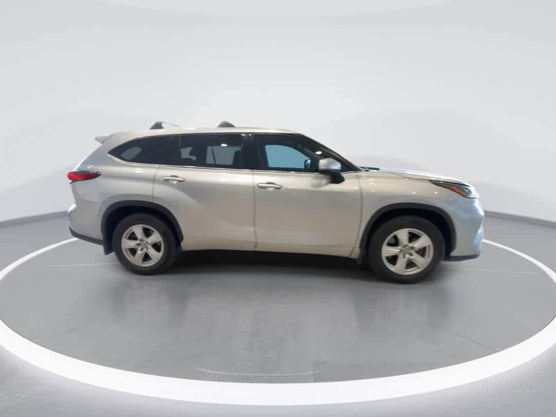 Thumbnail: 2021 Toyota Highlander - 9