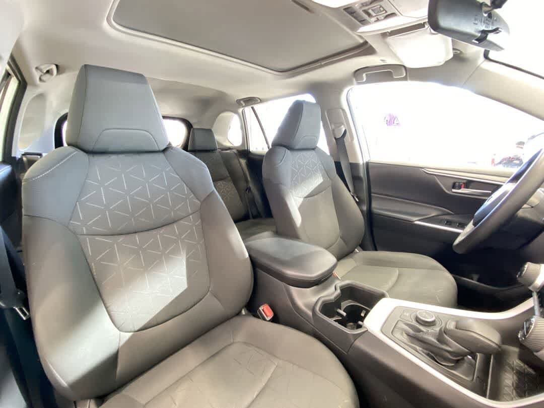 Thumbnail: 2024 Toyota RAV4 - 27