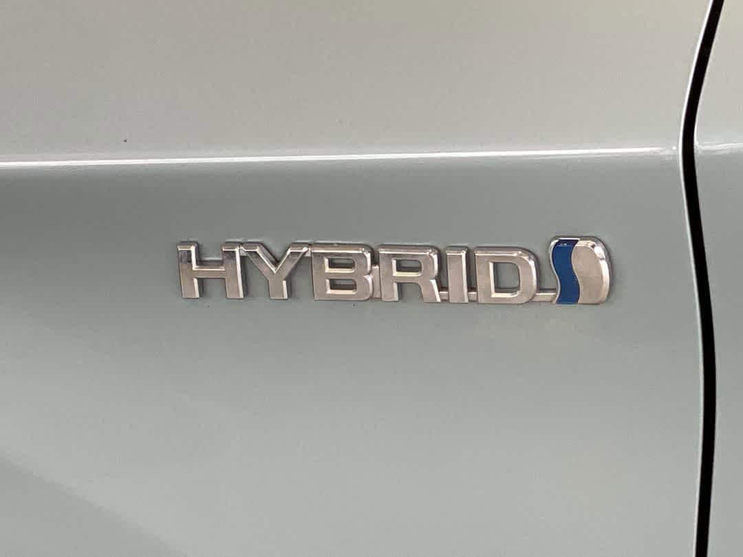 Thumbnail: 2013 Toyota Prius - 11