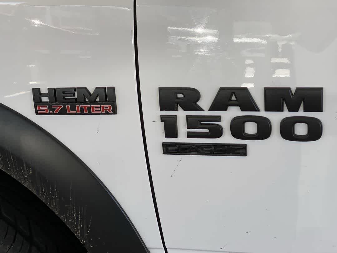 Thumbnail: 2019 RAM 1500 Classic - 11