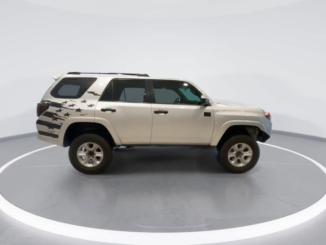 2019 Toyota 4Runner TRD Off-Road - Photo 9