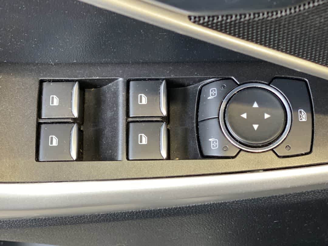 Thumbnail: 2022 Ford Explorer - 16