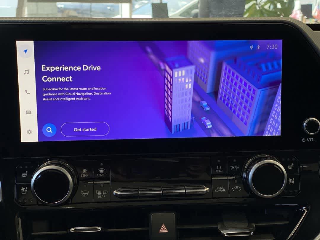 Thumbnail: 2023 Toyota Highlander - 19