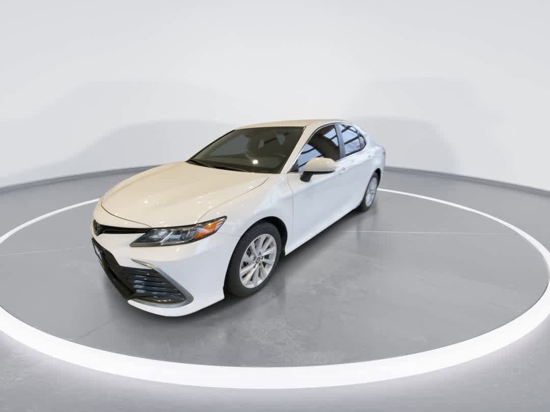 Thumbnail: 2022 Toyota Camry - 4