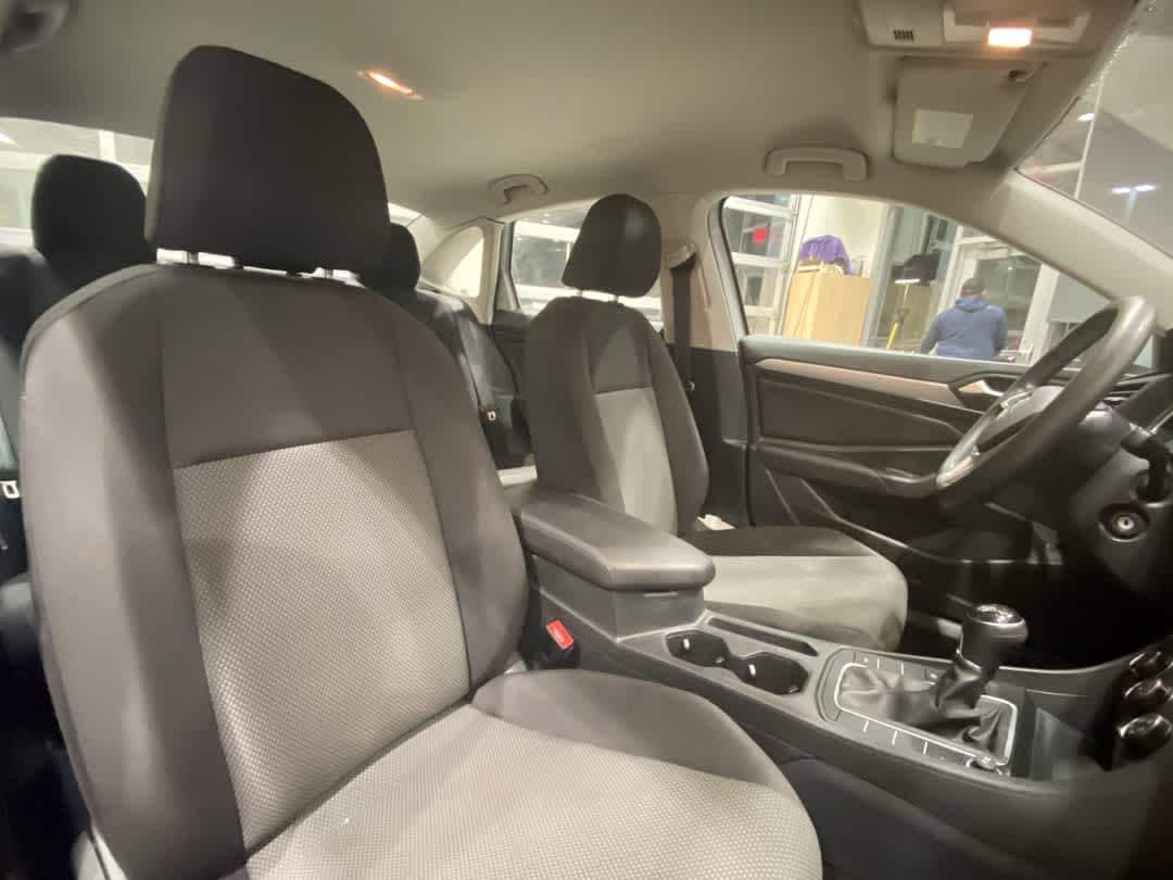 Thumbnail: 2019 Volkswagen Jetta - 24