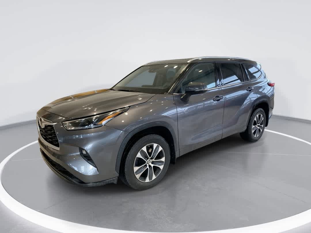 2021 Toyota Highlander XLE's photo