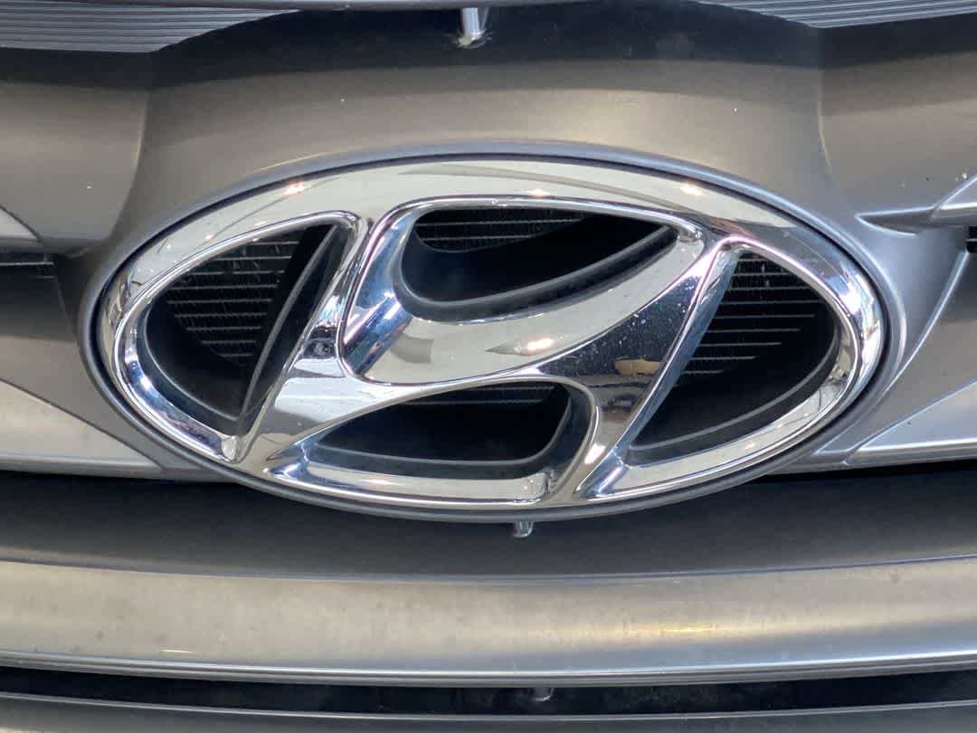 Thumbnail: 2017 Hyundai Santa Fe - 10