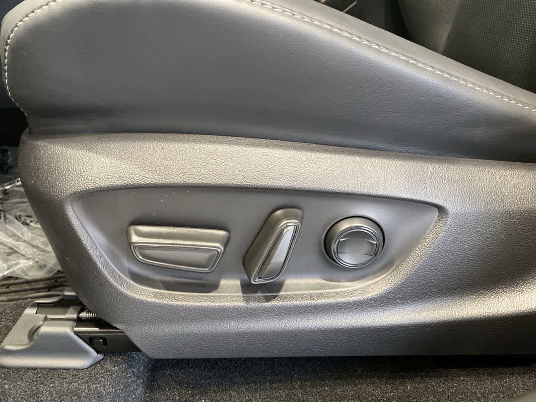 Thumbnail: 2026 Toyota Crown - 13