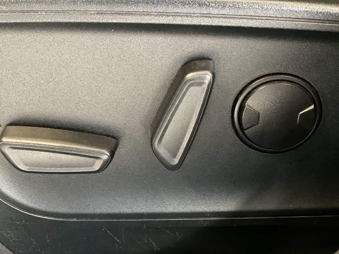 Thumbnail: 2022 Ford Escape - 15