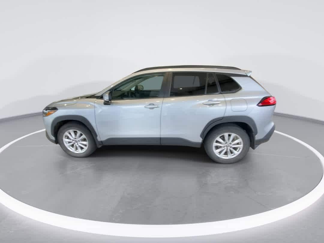 Thumbnail: 2022 Toyota Corolla Cross - 5