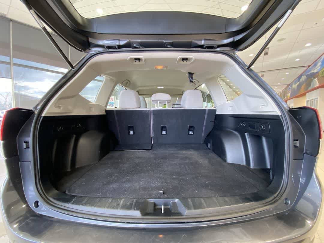 Thumbnail: 2022 Subaru Forester - 25