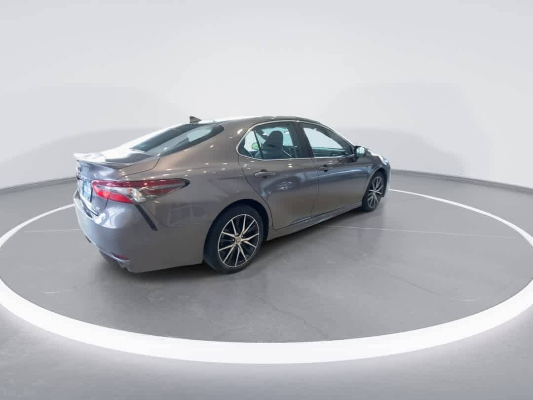 Thumbnail: 2021 Toyota Camry - 8