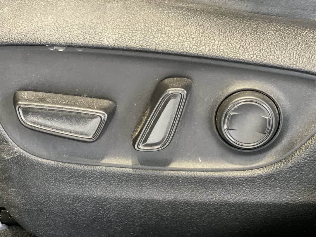 Thumbnail: 2024 Toyota RAV4 - 15