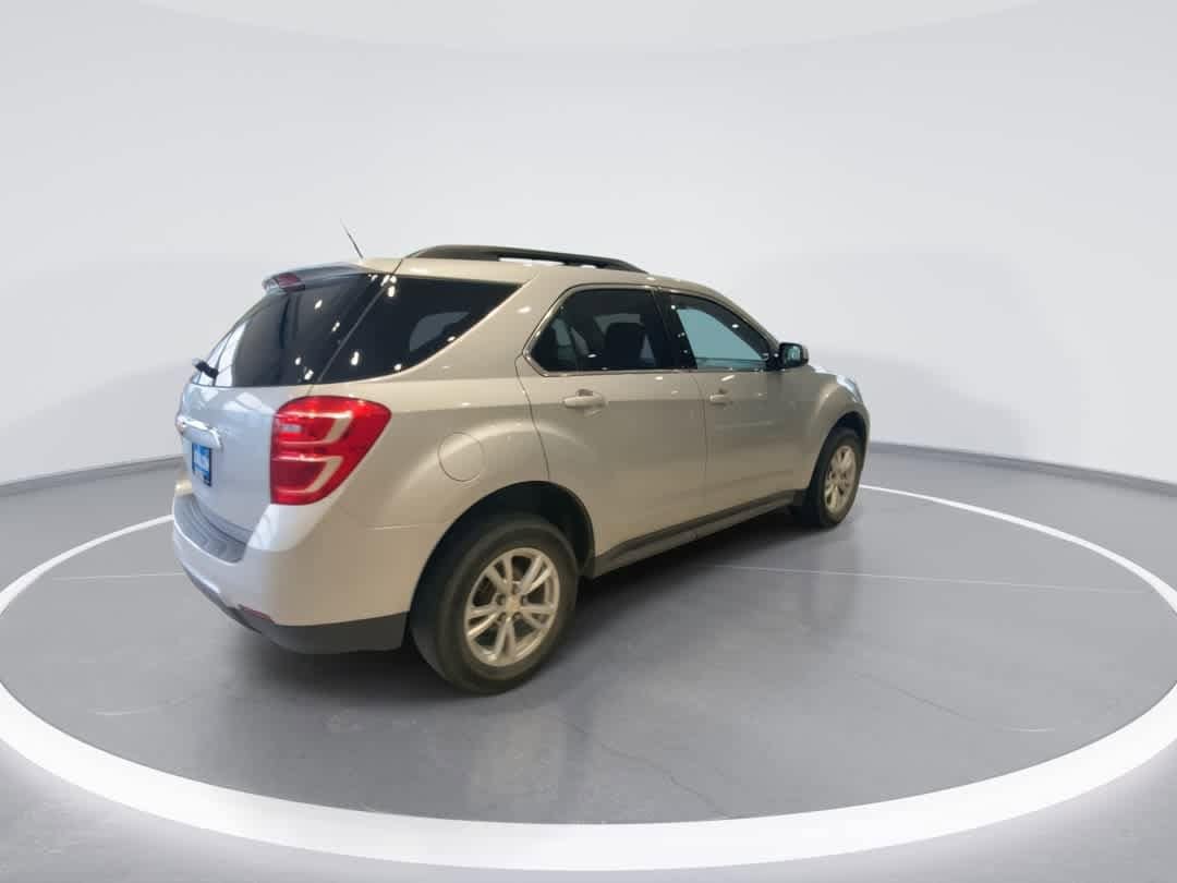 Thumbnail: 2017 Chevrolet Equinox - 8