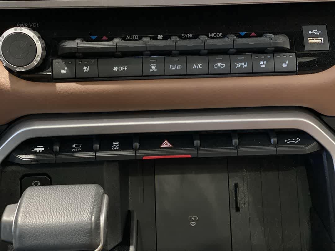 Thumbnail: 2025 Toyota Tundra - 21