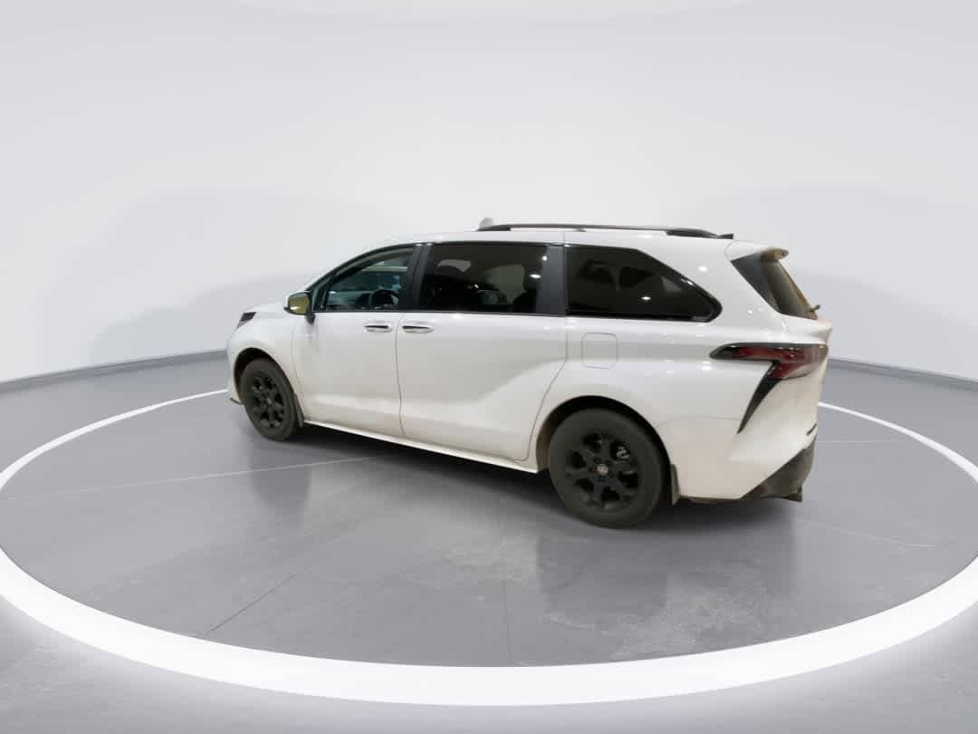 Thumbnail: 2026 Toyota Sienna - 6