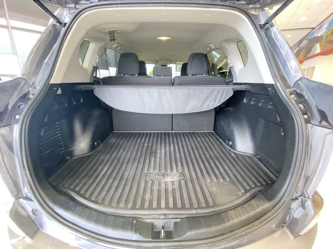 Thumbnail: 2018 Toyota RAV4 - 24