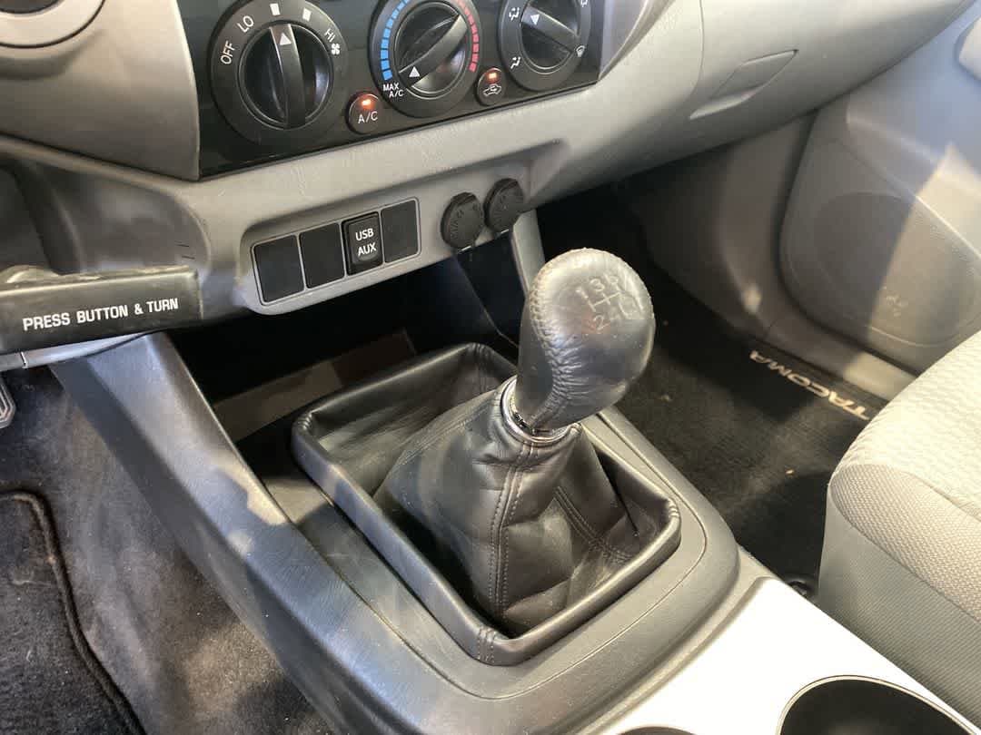 Thumbnail: 2013 Toyota Tacoma - 21