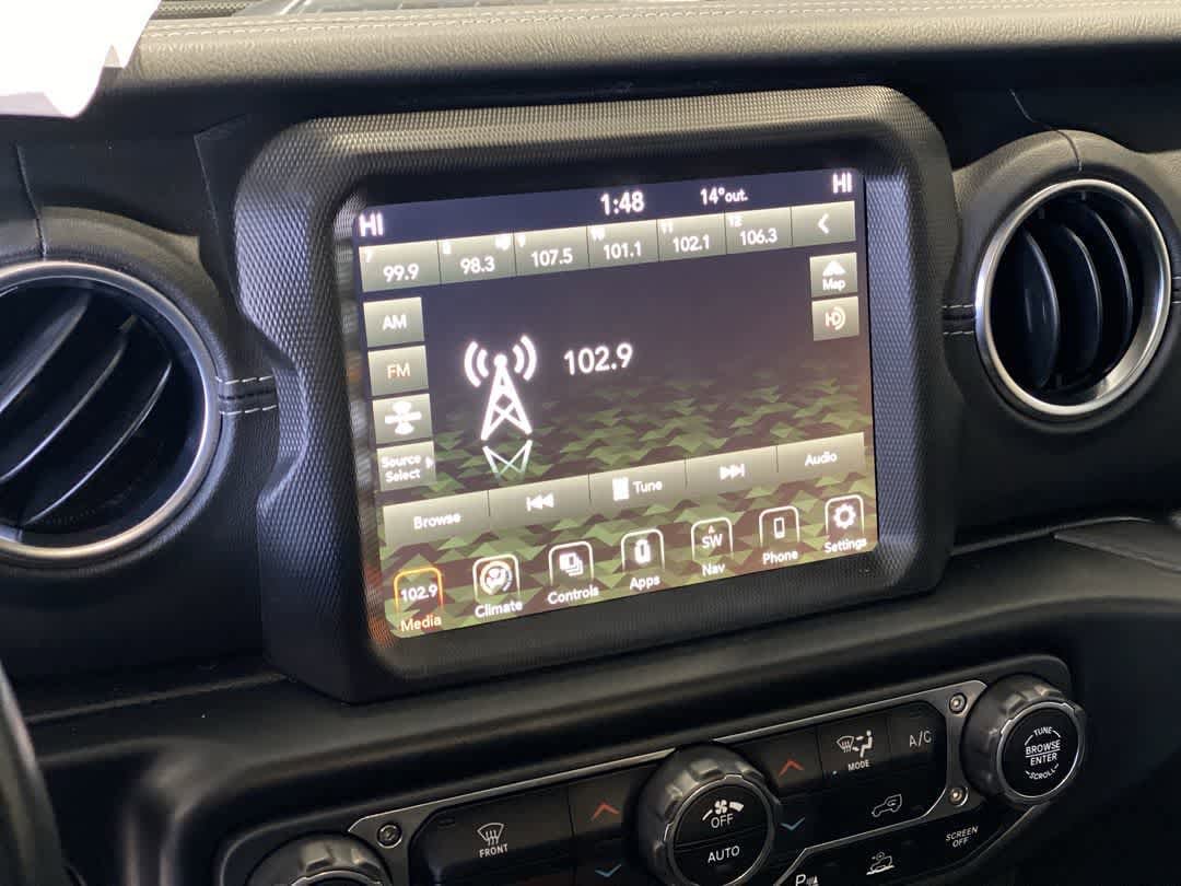 Thumbnail: 2021 Jeep Wrangler - 18