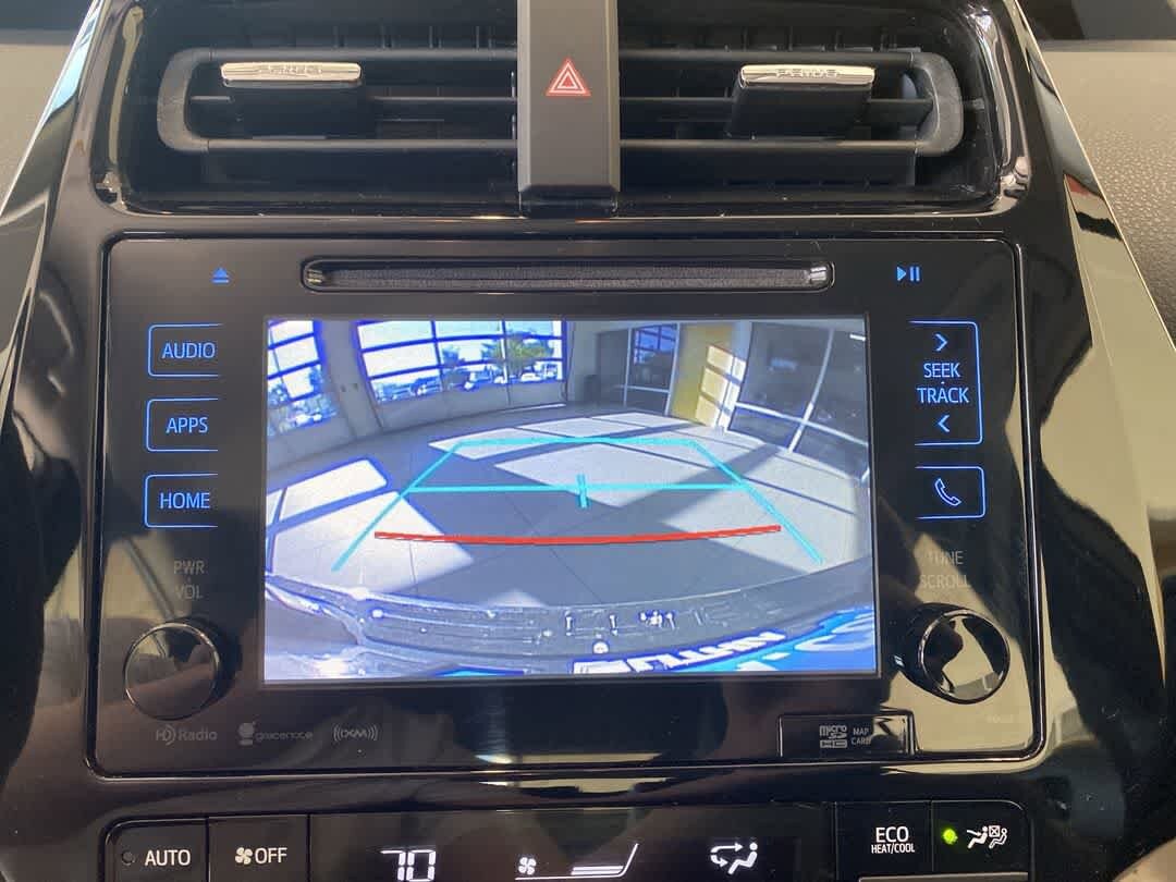 2016 Toyota Prius Three Touring 19