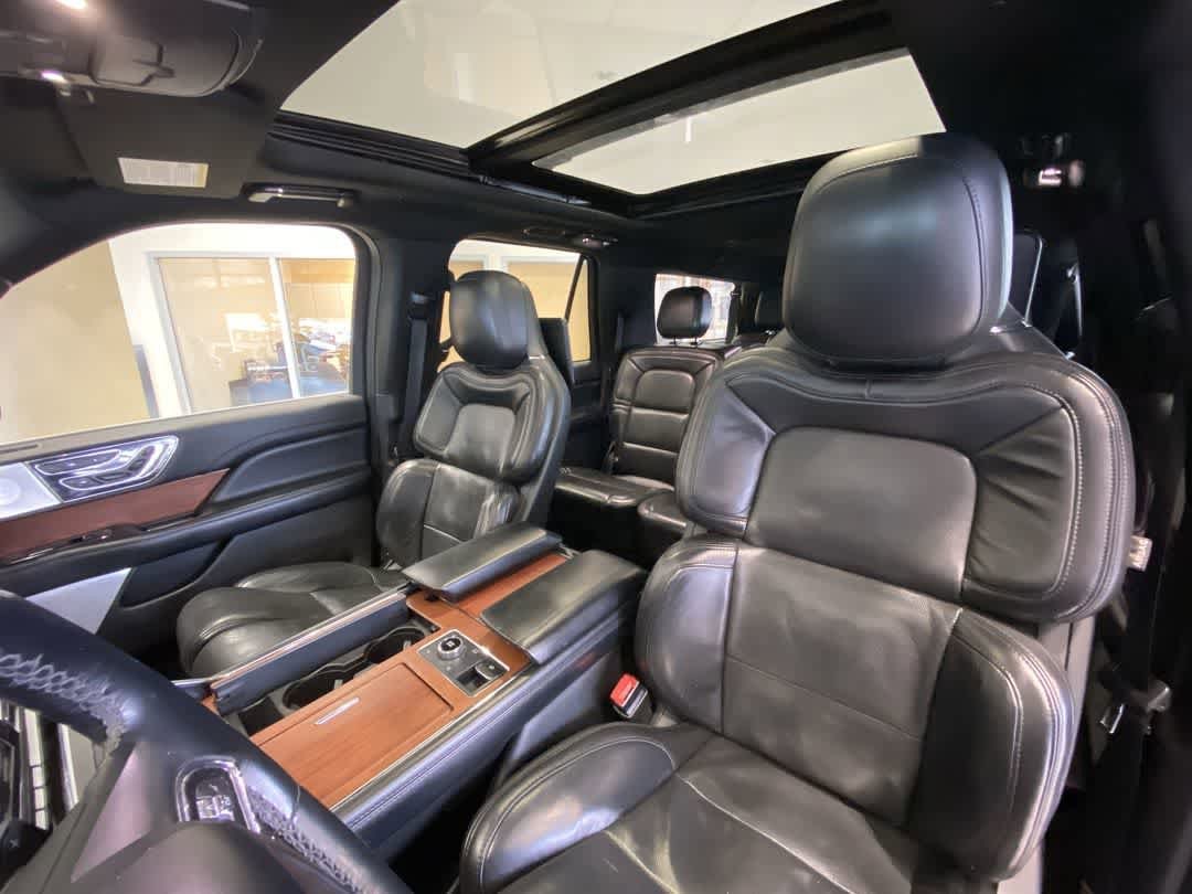 Thumbnail: 2020 Lincoln Navigator L - 14