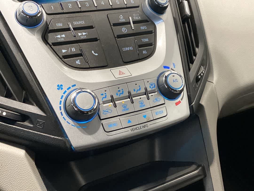 Thumbnail: 2016 Chevrolet Equinox - 18