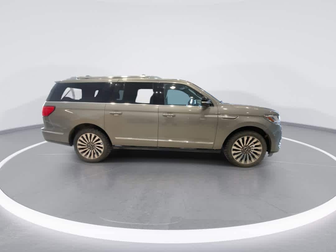 Thumbnail: 2020 Lincoln Navigator L - 9