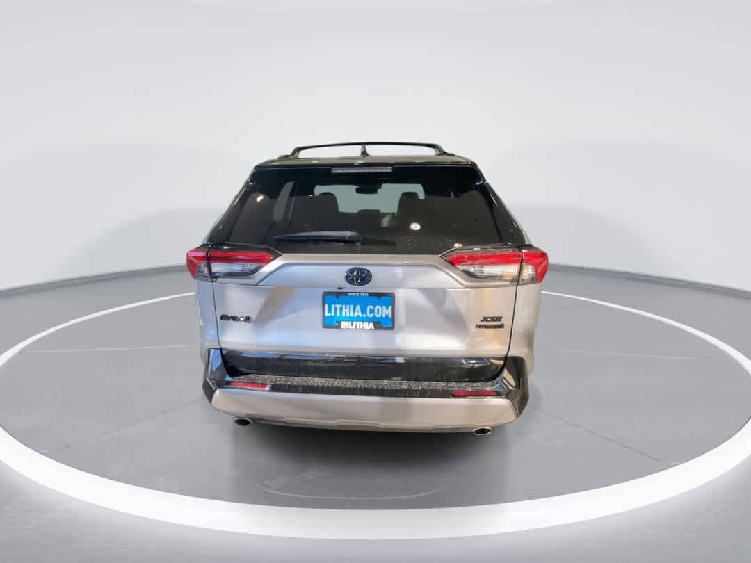 Thumbnail: 2022 Toyota RAV4 - 7