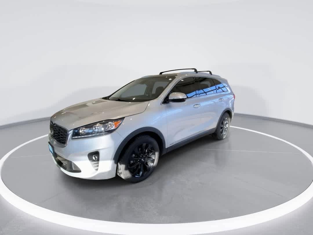 Thumbnail: 2020 Kia Sorento - 4