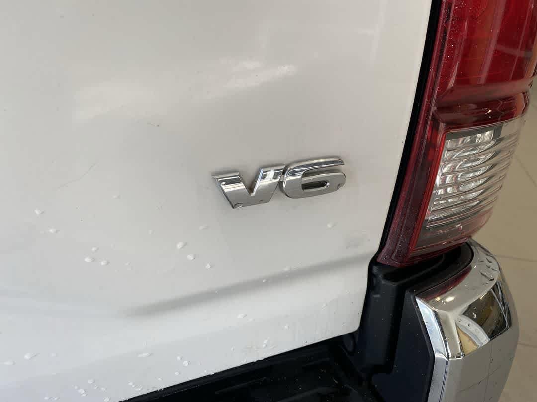 Thumbnail: 2018 Toyota Tacoma - 11