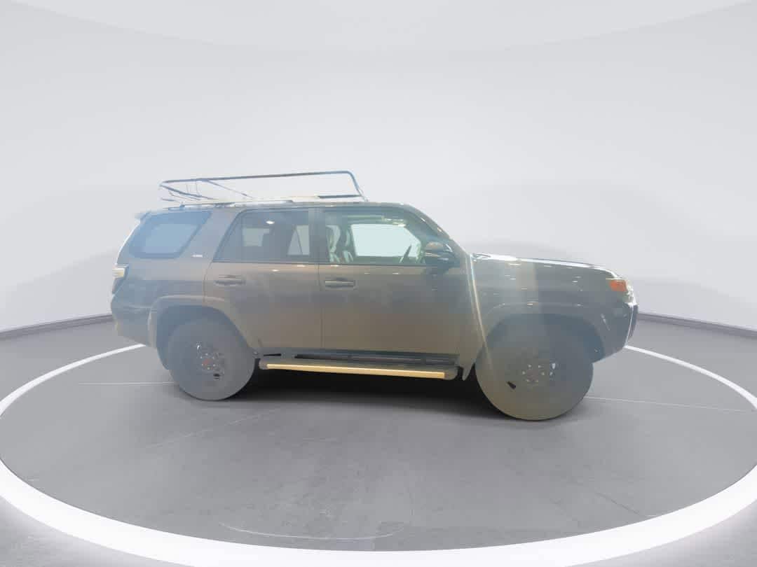 Thumbnail: 2015 Toyota 4Runner - 9