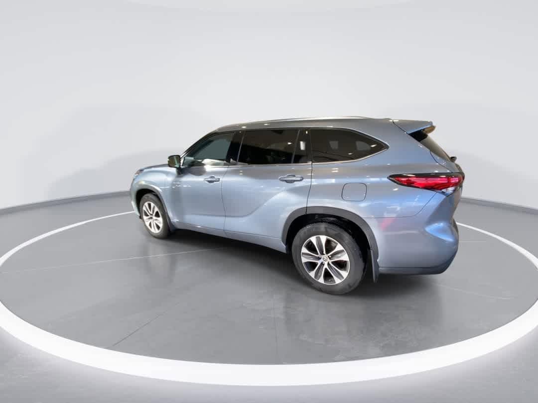 Thumbnail: 2021 Toyota Highlander - 6