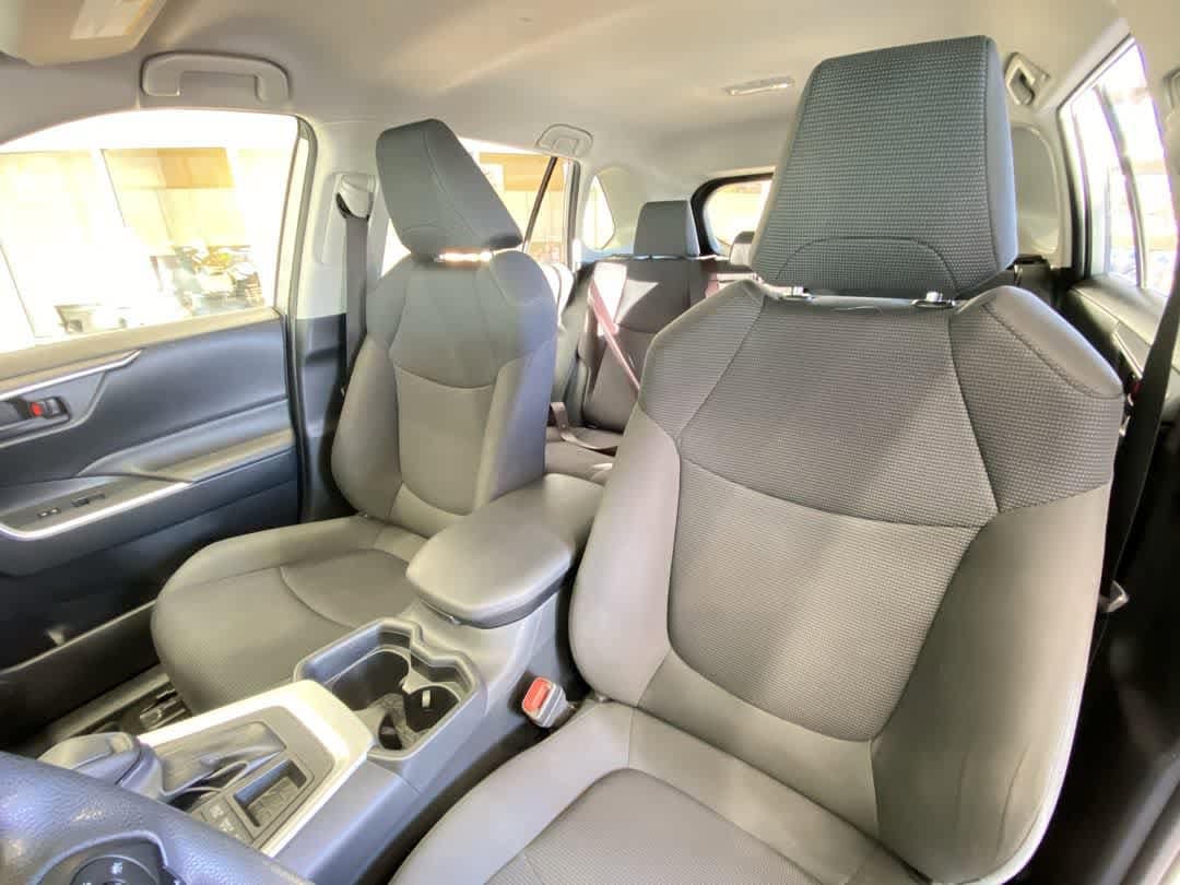 Thumbnail: 2019 Toyota RAV4 - 14