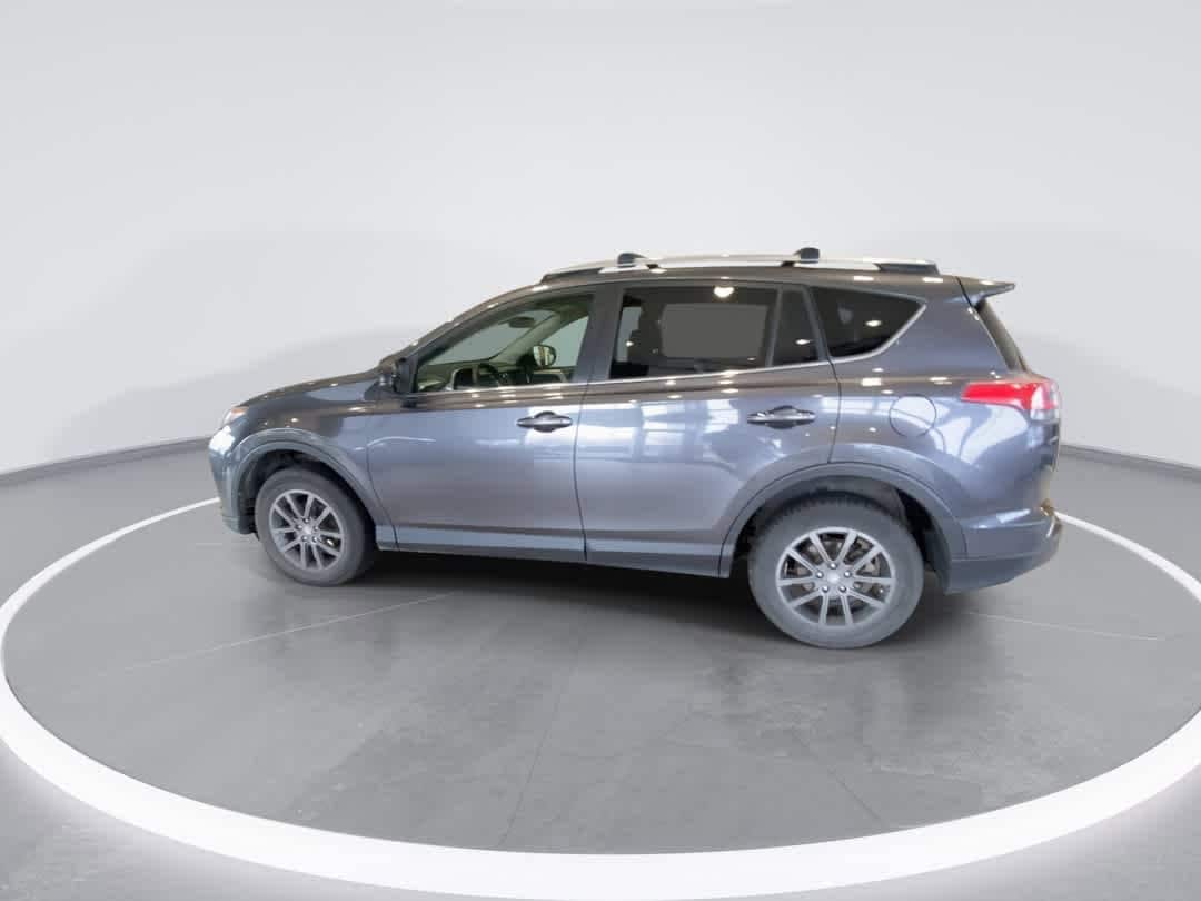 Thumbnail: 2018 Toyota RAV4 - 6