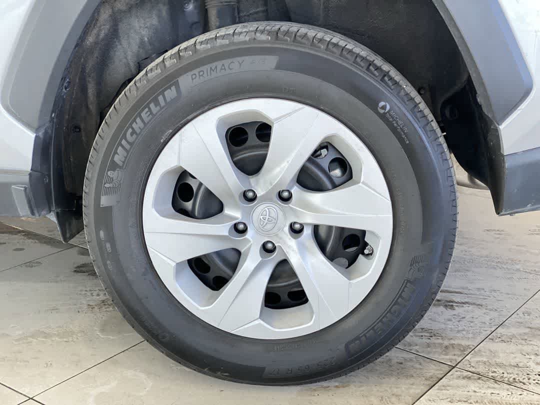 Thumbnail: 2024 Toyota RAV4 - 13