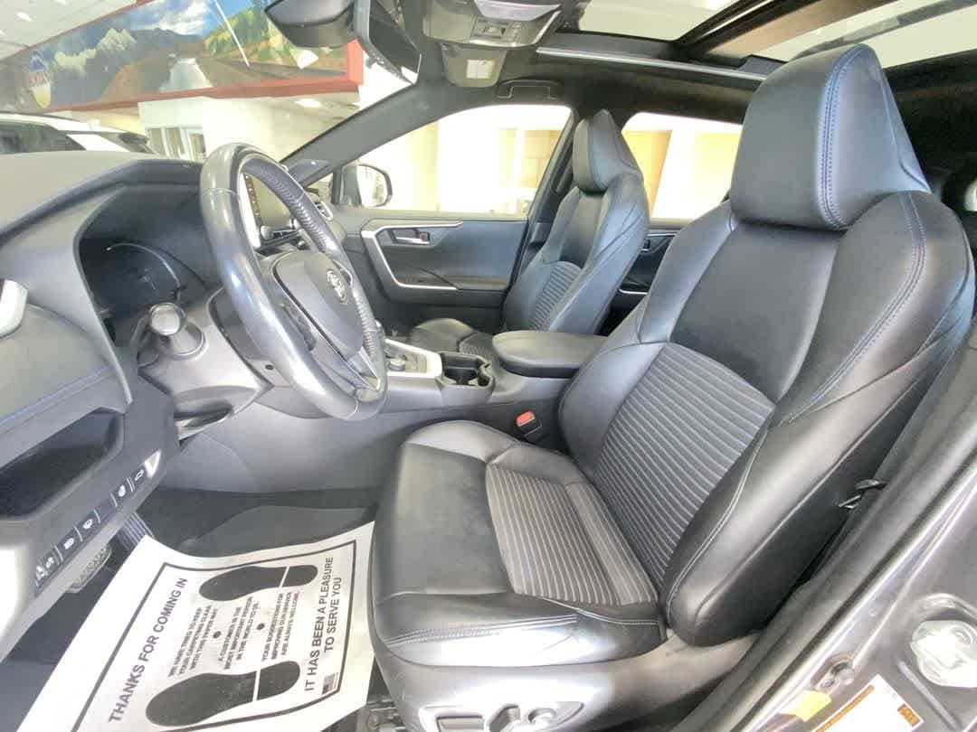 Thumbnail: 2020 Toyota RAV4 - 14